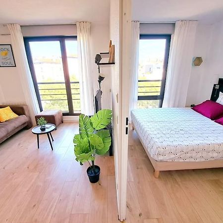 Le Valmy: Appartement Lumineux Au Pied Du Metro 里昂 外观 照片